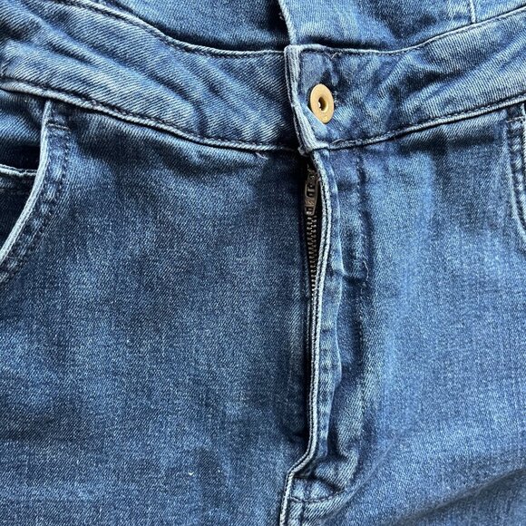 Pilcro Denim Sleeveless Jumpsuit Blue Button Front Size 2 Bootcut One Piece - Picture 8 of 9